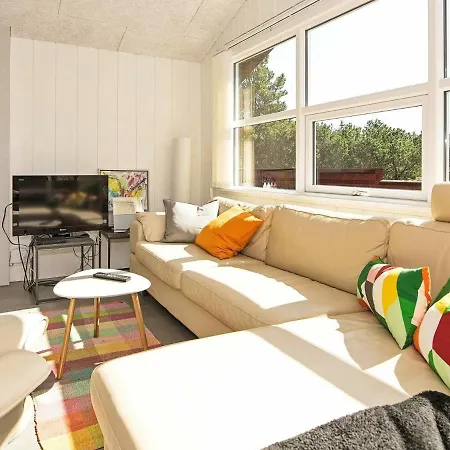 Vakantiehuis Two-bedroom Holiday In 27 Blåvand