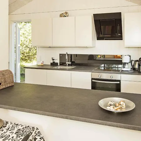 Two-bedroom Holiday In 27 Vakantiehuis Blåvand